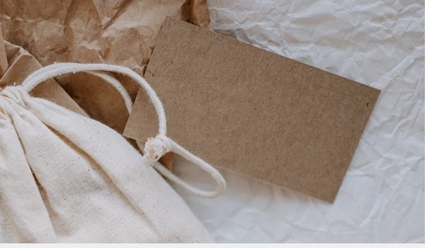Por qué utilizar papel de seda para envolver ropa en tu ecommerce